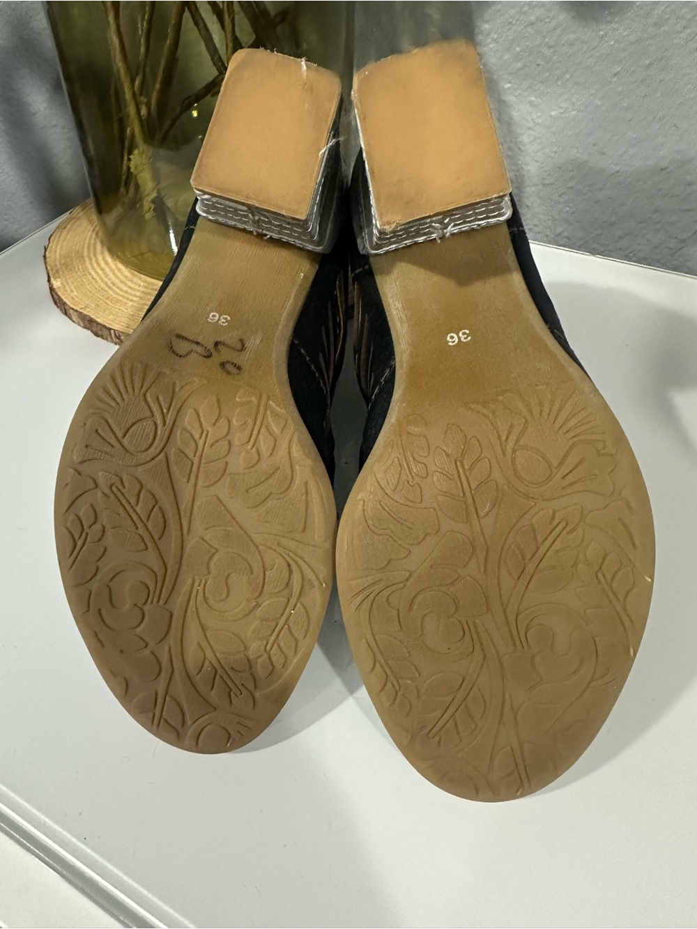 L’Artiste Angular Block Leather Shooties with Lacer Cut Design Sz 6 (36) - Picture 5 of 9